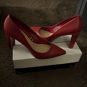 Marc New York Red Pumps